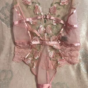 Iridescent Light pink lace bodysuit